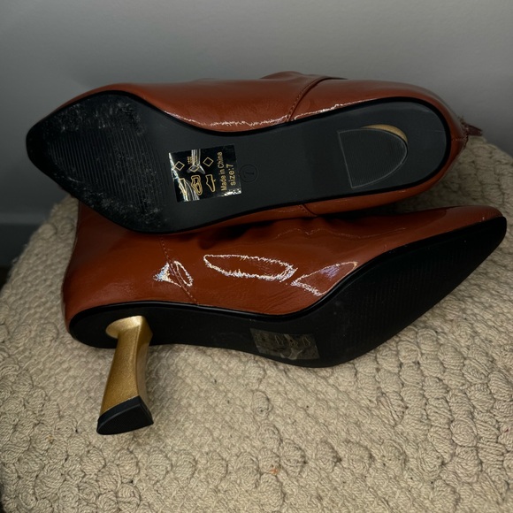 NEW* Shoe Republic LA Glossy Mocha Heeled Ankle Boots Size 7 *NWT Never Worn - Picture 5 of 6